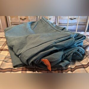 Lagoon Blue Nugget Cover